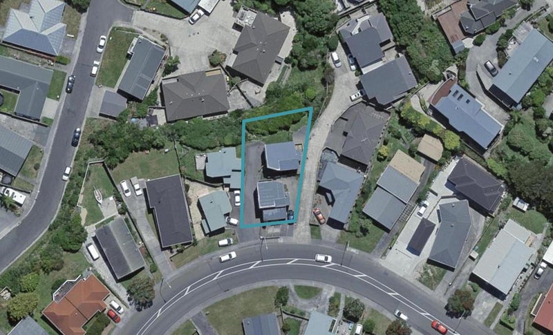 82 Stewart Drive, Newlands, Wellington - Carousel 1