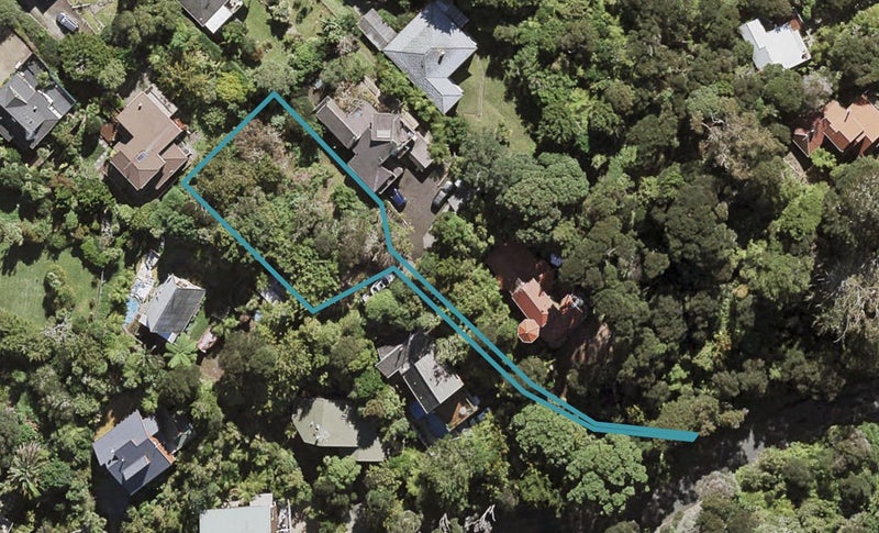 19 Trelawny Place, Hillcrest, Auckland - Carousel 1