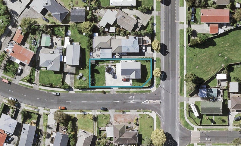 54 Larne Avenue, Pakuranga Heights, Auckland - Carousel 1