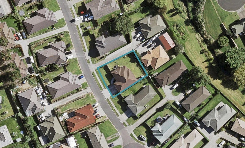 38 Castlefinn Drive, Weymouth, Auckland - Carousel 1