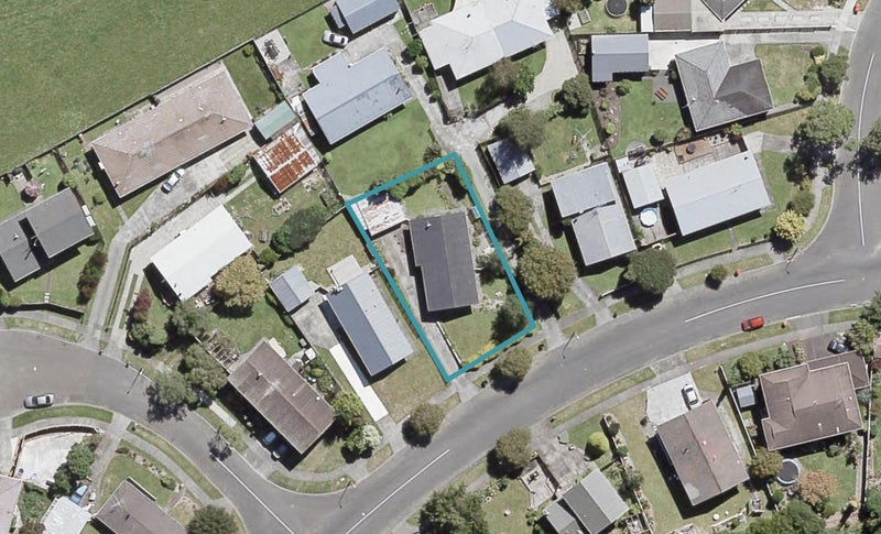23 Larchmont Grove, Totara Park, Upper Hutt - Carousel 1