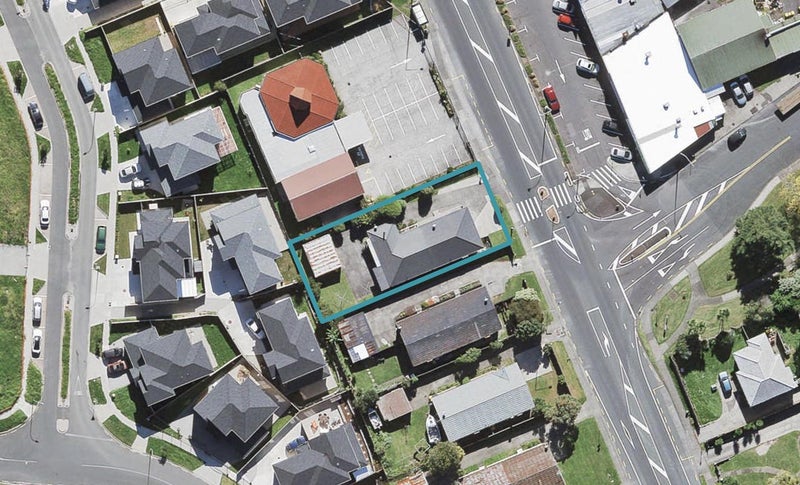1/134 Te Atatu Road, Te Atatu South, Auckland - Carousel 1