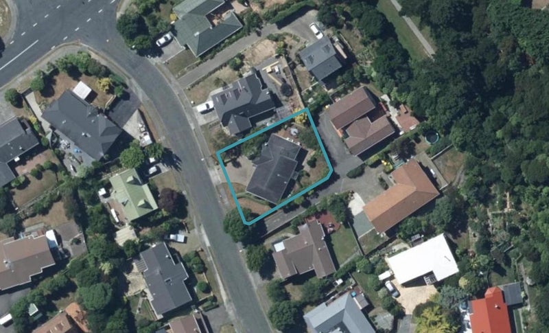 7 Kinnel Grove, Papakowhai, Porirua - Carousel 1