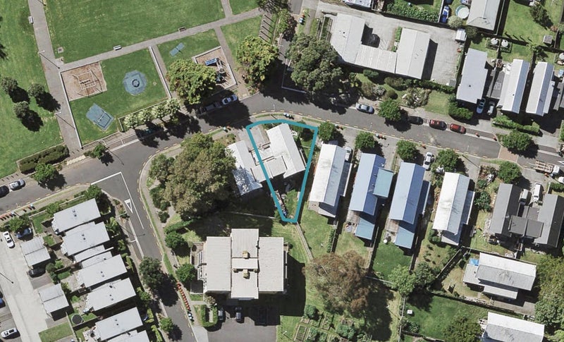 25 Salima Talagi Street, Point England, Auckland - Carousel 1