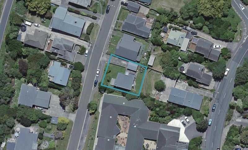 8 Retter Street, Paparangi, Wellington - Carousel 1