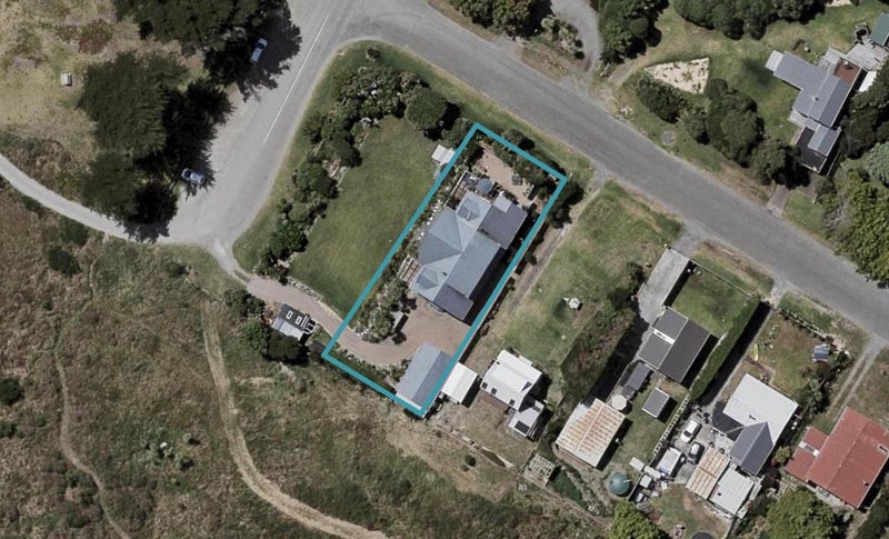 3 Kitchener Street, Te Horo Beach - Carousel 1