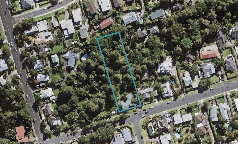 8 Moore Street, Hillcrest, Auckland - Carousel 1