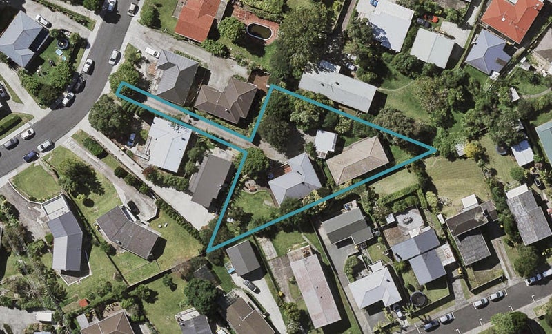 1/10 Tawavale Crescent, Tōtara Vale, Auckland - Carousel 1