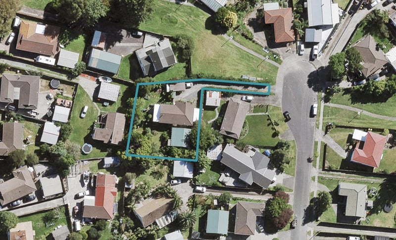 18 Elvira Place, Ranui, Auckland - Carousel 1