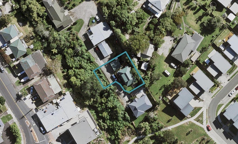 5A Awaroa Road, Sunnyvale, Auckland - Carousel 1