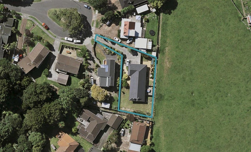 25 Elsted Place, Goodwood Heights, Auckland - Carousel 1
