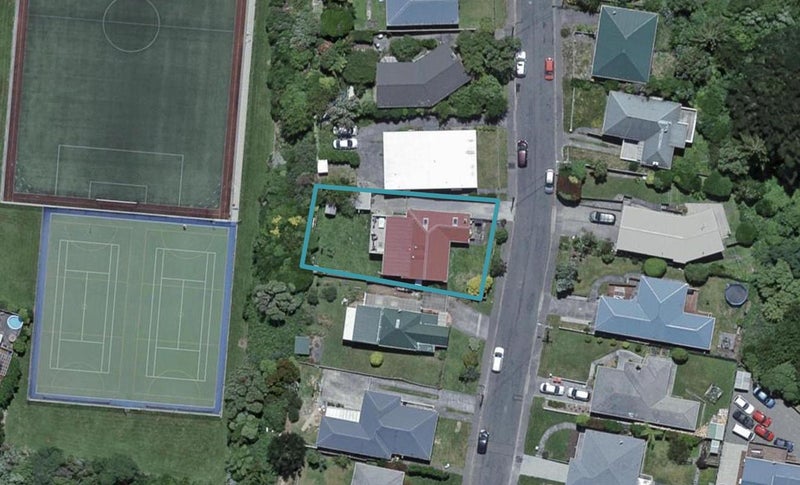 29 Oswald Crescent, Paparangi, Wellington - Carousel 1