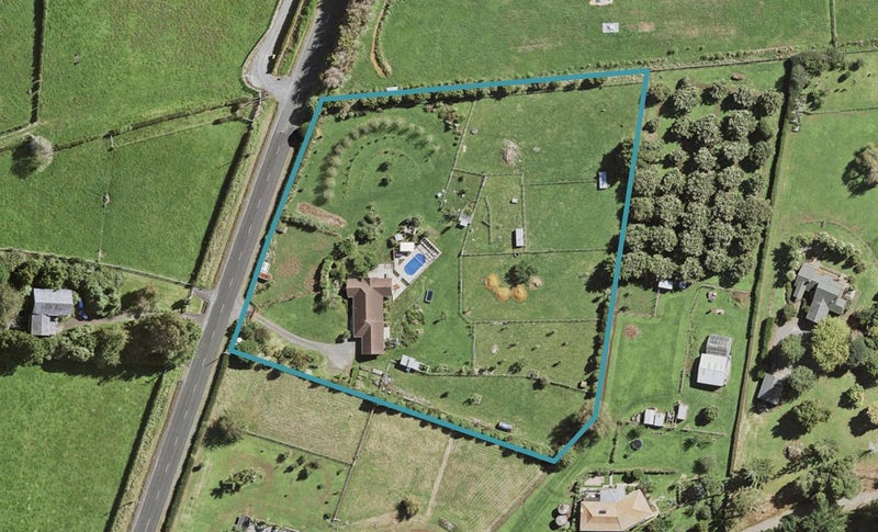 350 Runciman Road, Pukekohe - Carousel 1