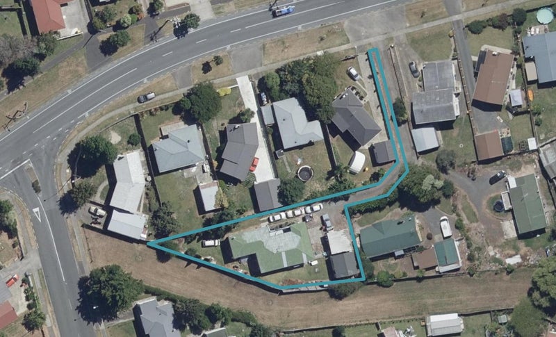 71 Collins Road, Melville, Hamilton - Carousel 1