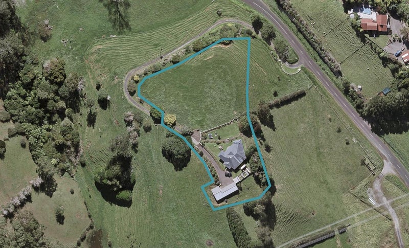82 Veale Road, Ridgewood, New Plymouth - Carousel 1