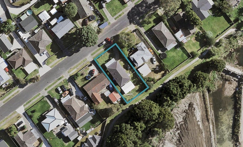 38 Innismara Avenue, Wattle Downs, Auckland - Carousel 1