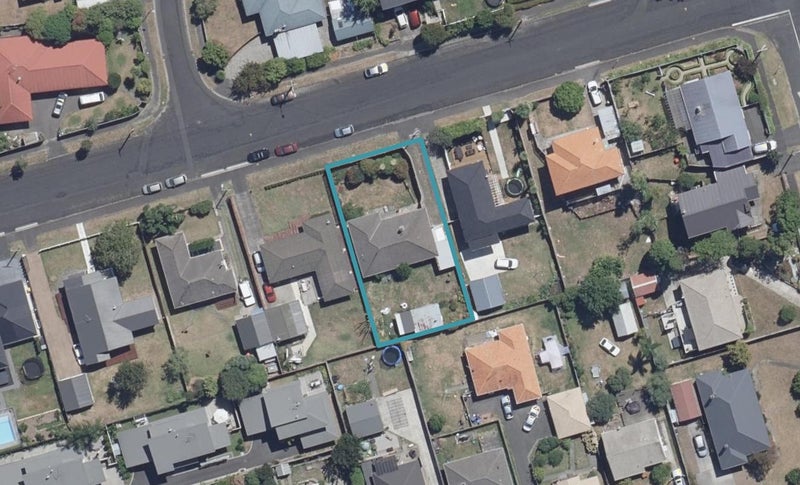 12 Naylor Street, Hamilton East, Hamilton - Carousel 1