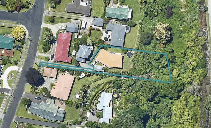 38 Lloyd Street, Parkvale, Tauranga - Carousel 1
