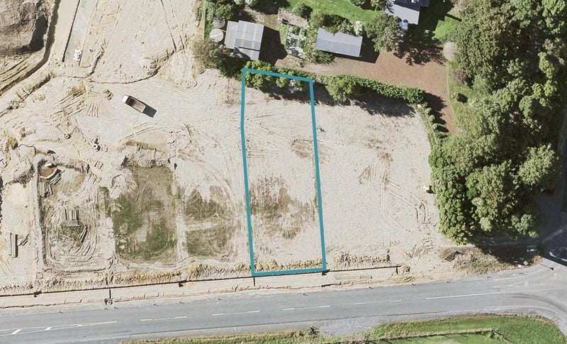 51 Jack Lachlan Drive, Beachlands, Auckland - Carousel 1