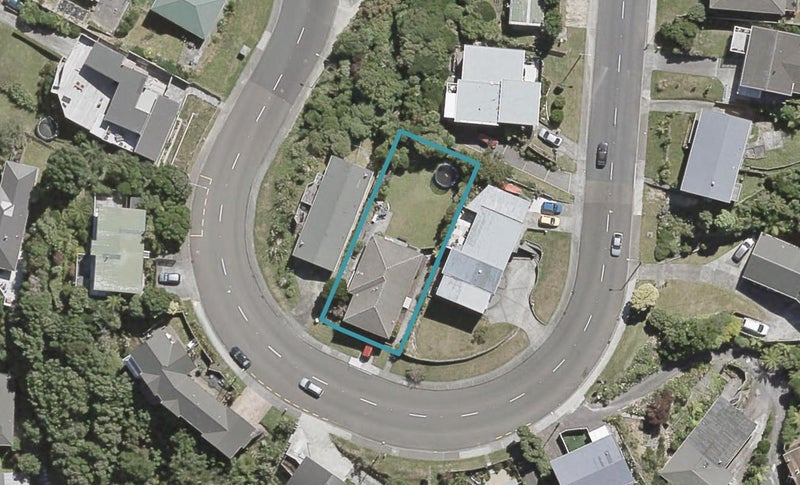 101 Dowse Drive, Maungaraki, Lower Hutt - Carousel 1