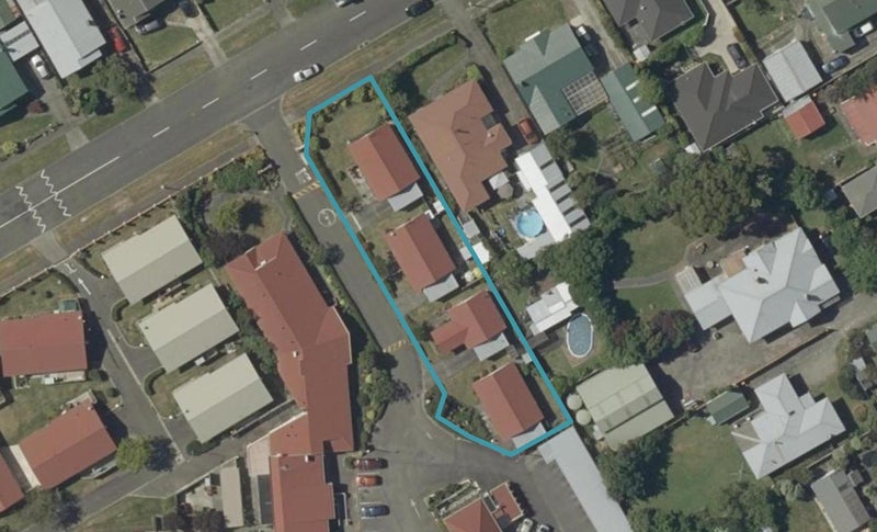 11 Clausen Street, Takaro, Palmerston North - Carousel 1