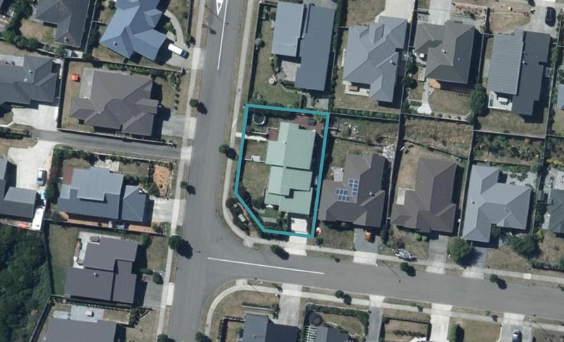 5 Kaimai Place, Aotea, Porirua - Carousel 1