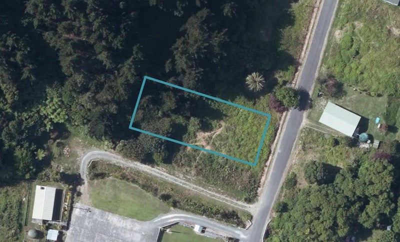 15 Opoutama Road, Māhia - Carousel 1