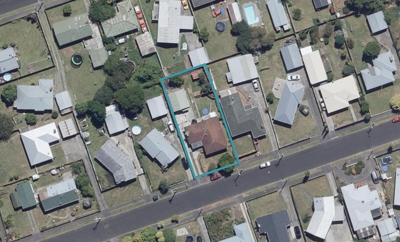 30 Northolt Road, Fairview Downs, Hamilton - Carousel 1