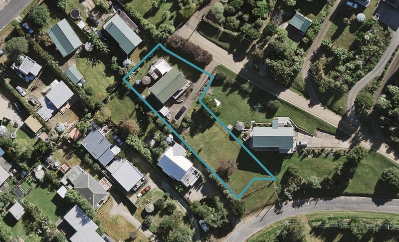 139 Wilma Road, Surfdale, Waiheke Island - Carousel 1