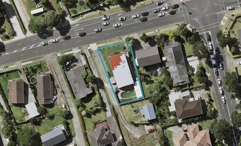 73 Redoubt Road, Goodwood Heights, Auckland - Carousel 1