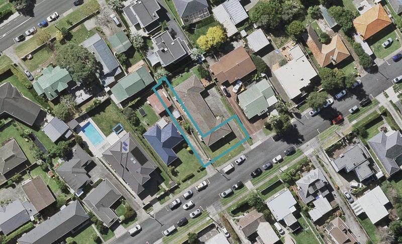 25A Lomond Street, Takapuna, Auckland - Carousel 1