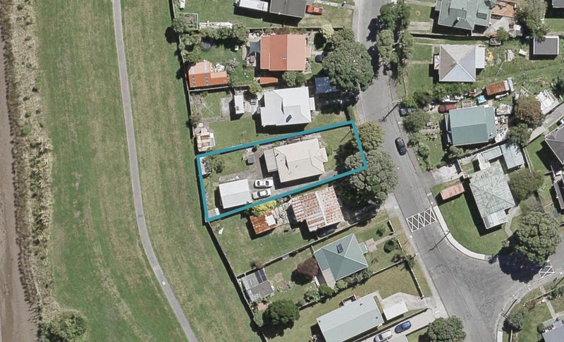 51 Randwick Crescent, Moera, Lower Hutt - Carousel 1