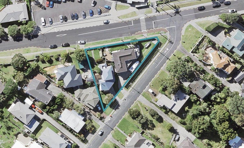 2/9 Masterton Road, Rothesay Bay, Auckland - Carousel 1