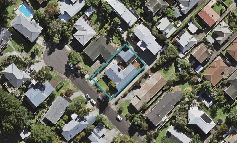 17 Totara Grove, Hillcrest, Auckland - Carousel 1