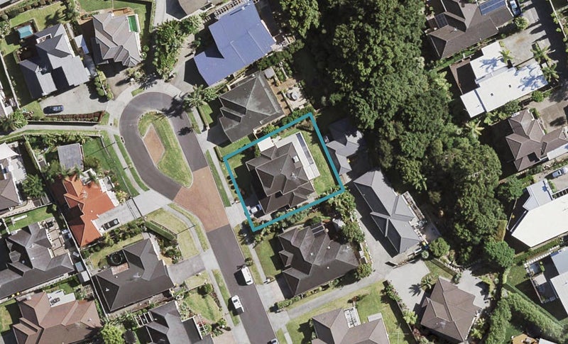 21 Phoenicia Court, The Gardens, Auckland - Carousel 1