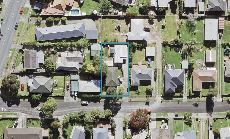 1/2 Cutler Street, New Lynn, Auckland - Carousel 1