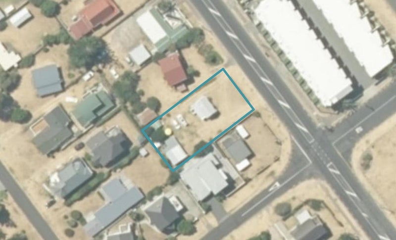 415 Ocean Road, Whangamata, Whangamatā - Carousel 1
