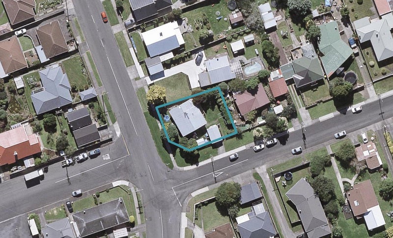377 Carrington Street, Upper Vogeltown, New Plymouth - Carousel 1