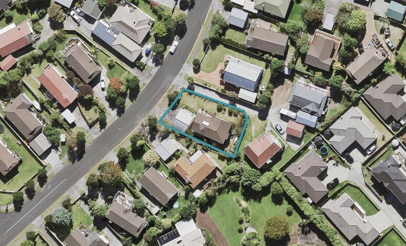 29 Hassan Drive, Massey, Auckland - Carousel 1