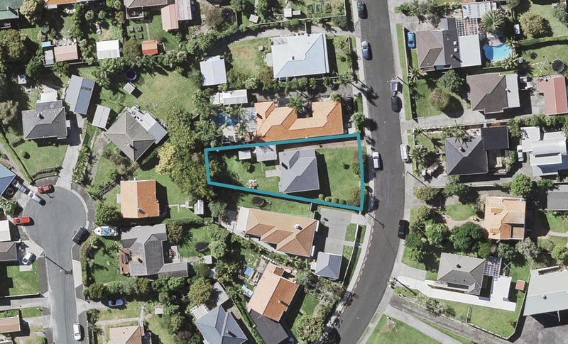 6 Achilles Crescent, Narrow Neck, Auckland - Carousel 1