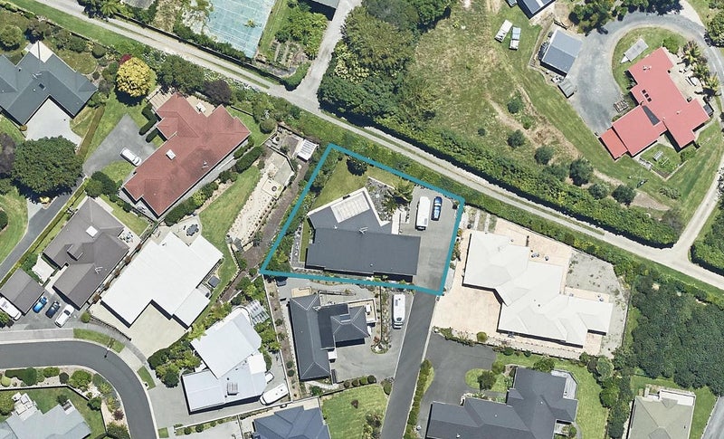 39 Contour Avenue, Pyes Pa, Tauranga - Carousel 1
