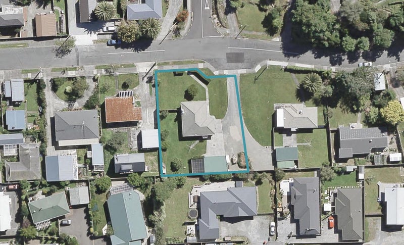 8 Morrison Grove, Stokes Valley, Lower Hutt - Carousel 1