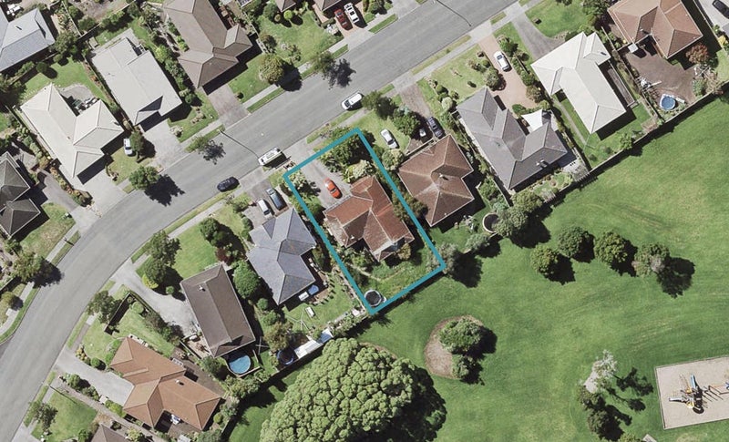 16 Summermist Drive, Northpark, Auckland - Carousel 1