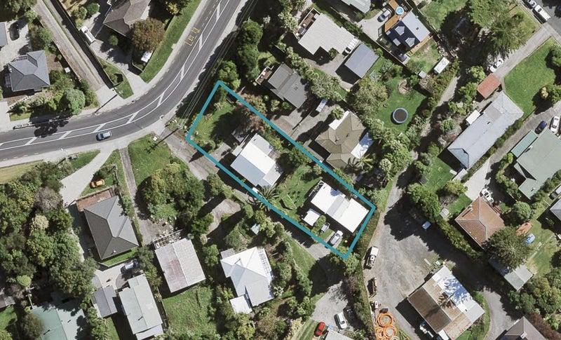8 Seymour Road, Sunnyvale, Auckland - Carousel 1