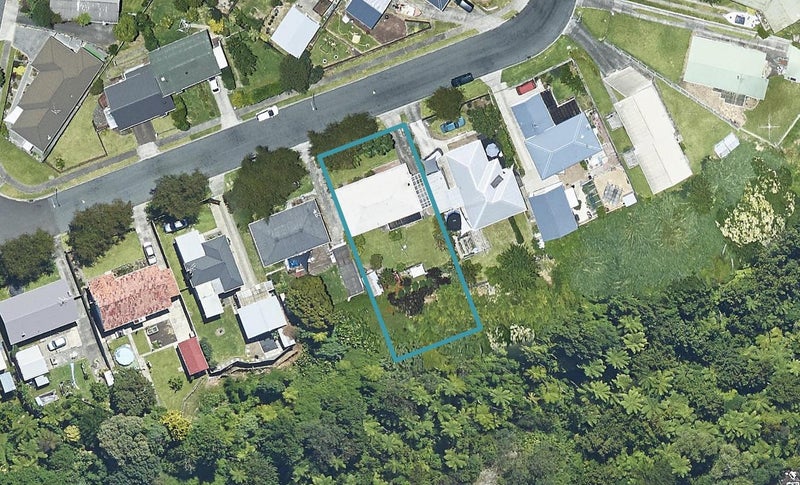 8 Slade Street, Greerton, Tauranga - Carousel 1