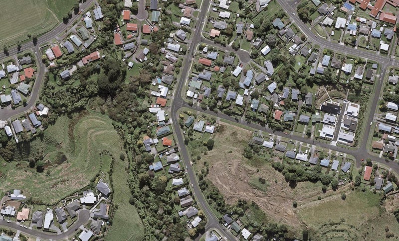 4 Whakawhiti Street, Marfell, New Plymouth - Carousel 1