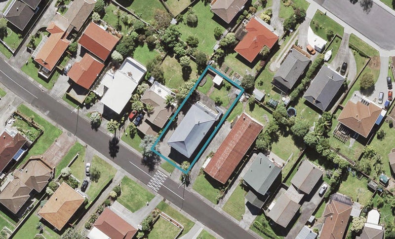 20 Pakira Avenue, Glendene, Auckland - Carousel 1