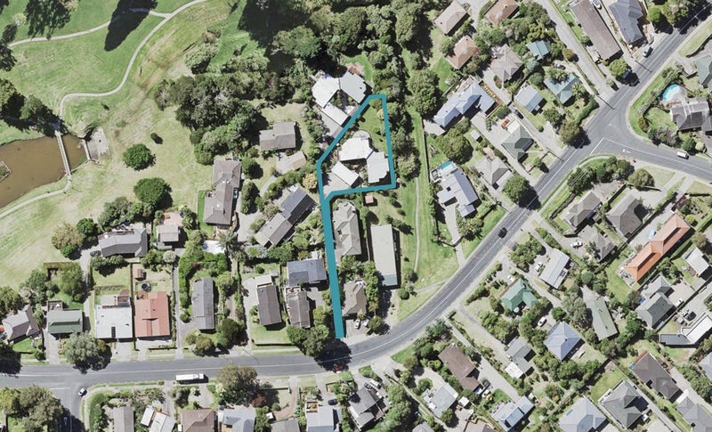 1/59 Glencoe Road, Browns Bay, Auckland - Carousel 1