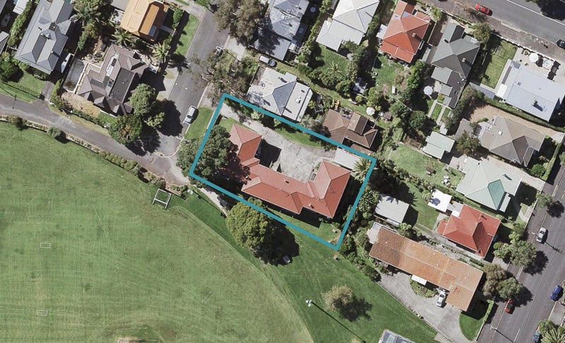 5/7 Eton Avenue, Devonport, Auckland - Carousel 1