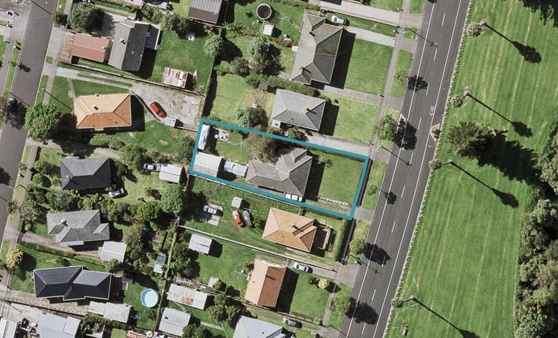 159 Riverside Avenue, Point England, Auckland - Carousel 1